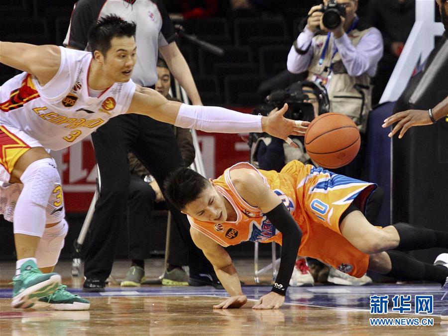（体育）（1）篮球——CBA季后赛首轮：深圳马可波罗胜上海哔哩哔哩