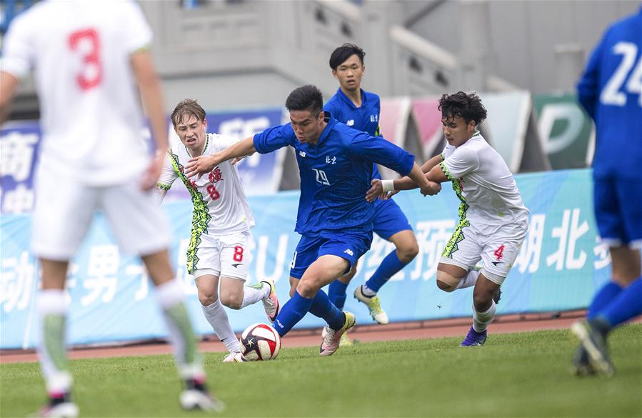 （体育）（3）足球——全运会男子足球U20预赛：新疆胜北京