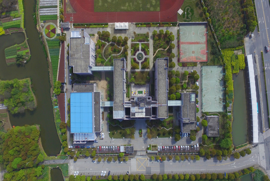 航拍家门口的好学校——上海迎园中学