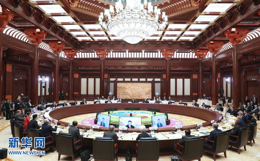 5月15日，“一帶一路”國際合作高峰論壇在北京雁棲湖國際會議中心舉行圓桌峰會，國家主席習近平主持會議並致辭。 新華社記者 馬佔成 攝