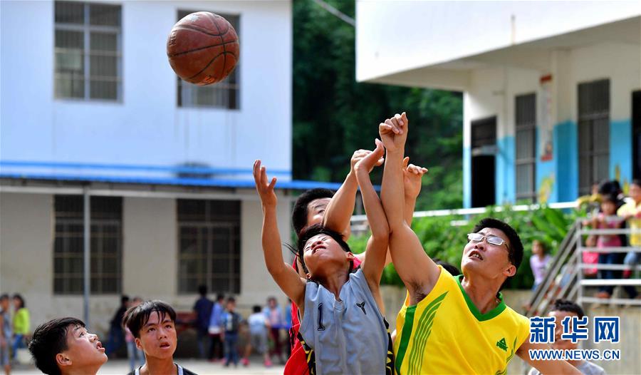 （体育）（10）火热的山区校园篮球赛