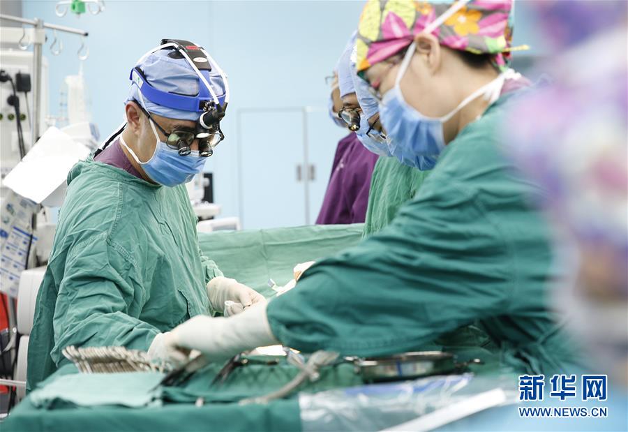 （健康）（2）西藏8名先天性疾病患兒在北京接受治療