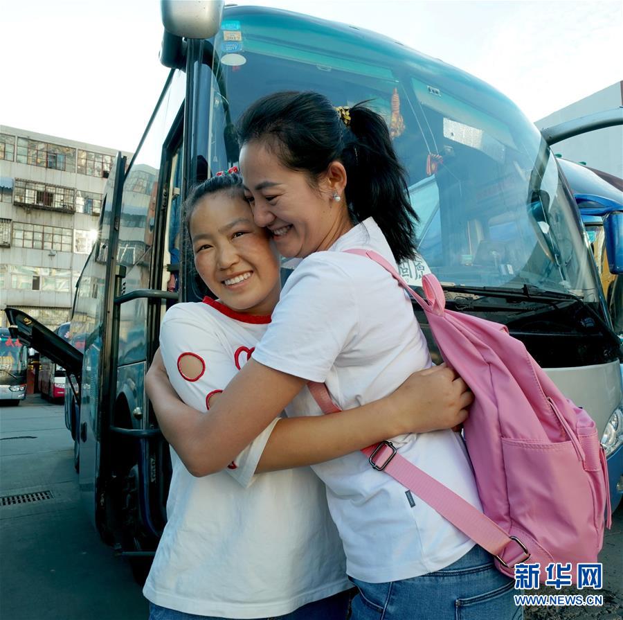 （健康）（1）“行知中国”助力关爱西部青少年眼健康