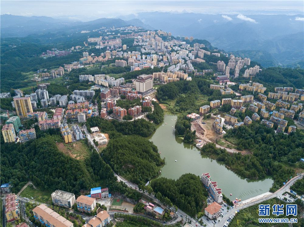 "飞阅"中国:航拍鄂西"凉城"——湖北利川苏马荡