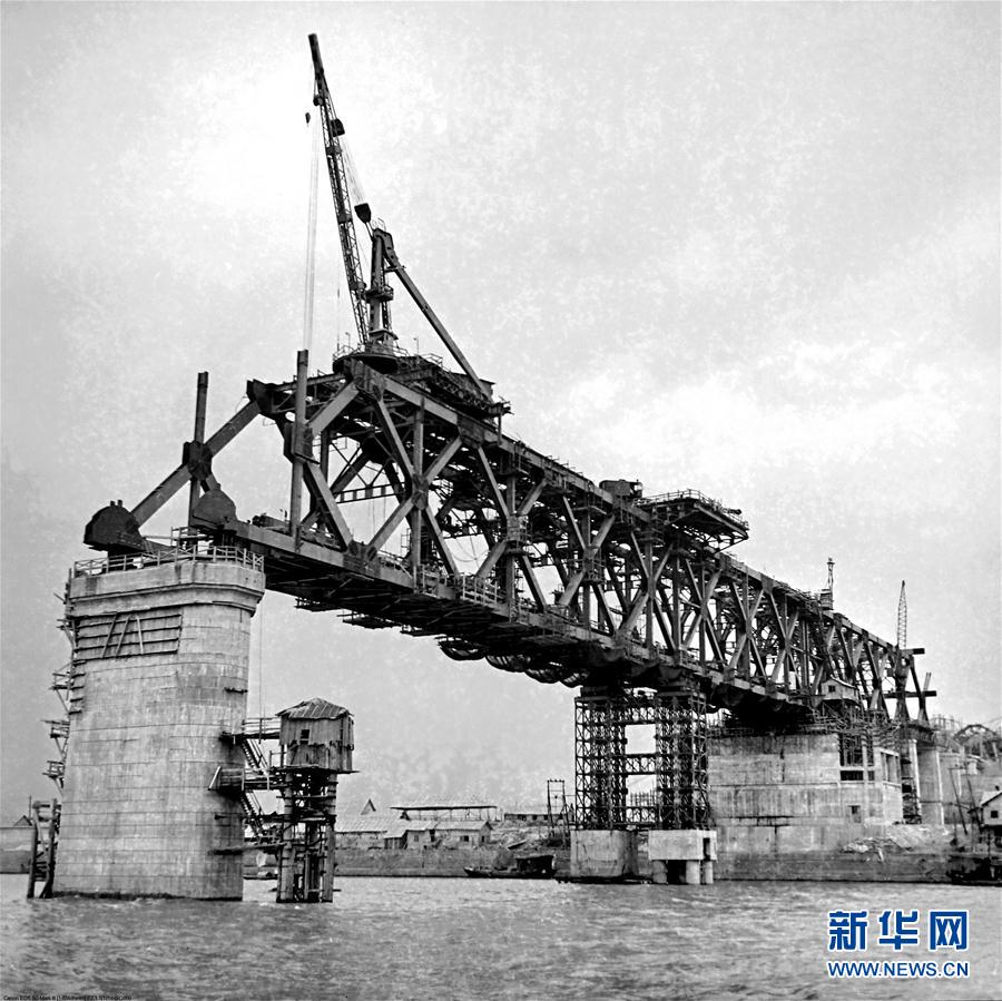 （新華全媒頭條·圖文互動）（2）從長江第一橋到中國“新名片”——中國橋梁的“成長”故事