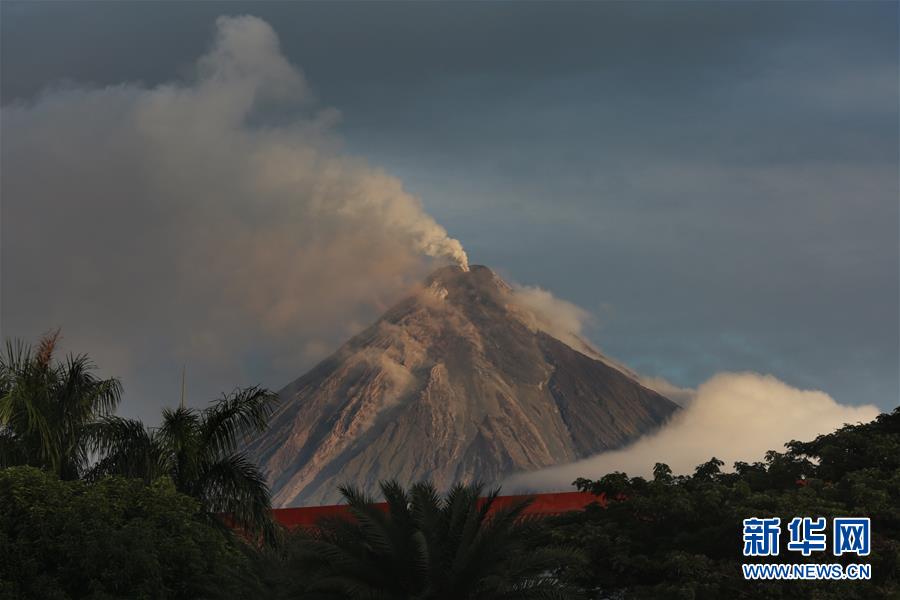 （国际）（4）菲律宾马荣火山持续喷发