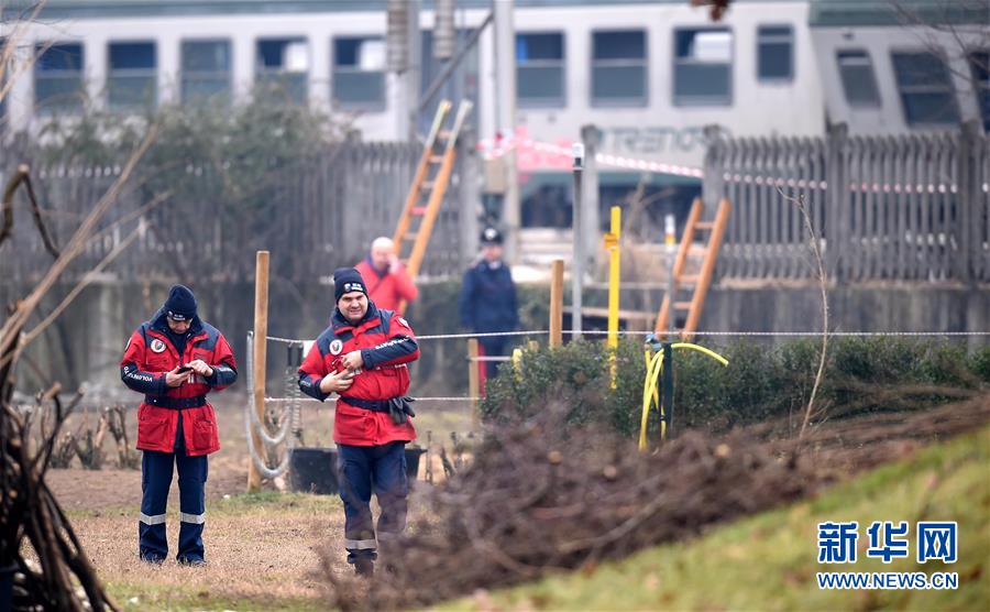 （国际）（1）意大利北部一列车出轨致4人死亡