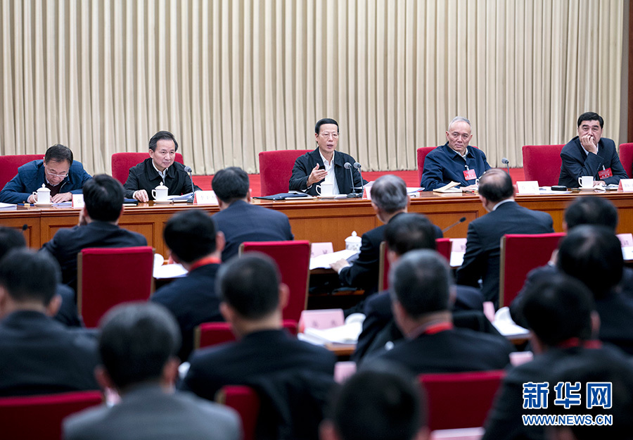 1月25日，国务院副总理张高丽出席在北京召开的京津冀及周边地区大气污染防治协作小组第十一次会议并讲话。 新华社记者 王晔 摄
