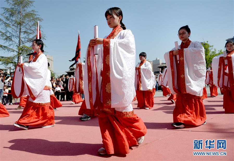 （文化）（1）西安：汉式成人礼传承中国传统文化