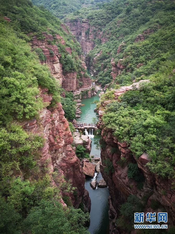 （美丽中国）（3）“地下奇观”云台山红石峡