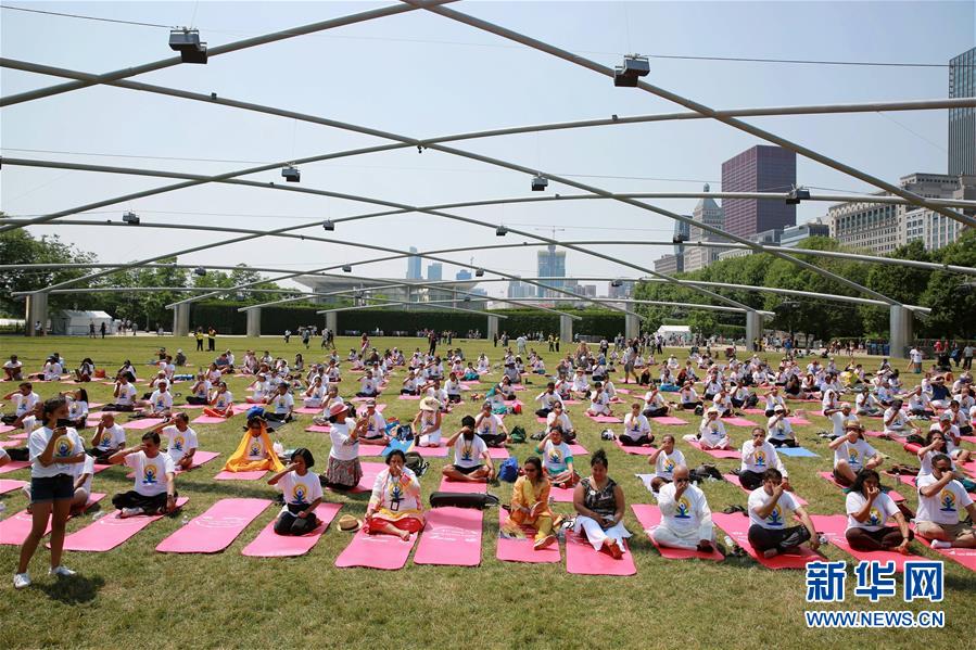 （XHDW）（2）芝加哥举行国际瑜伽日活动