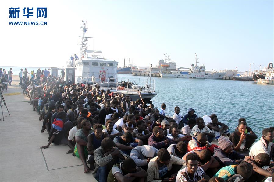 （国际）（2）利比亚海军在西部海域救起301名非法移民