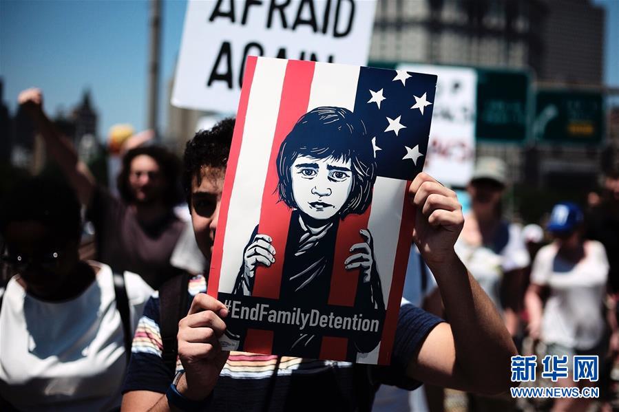 （国际）（5）美国多地举行反对移民执法政策抗议活动