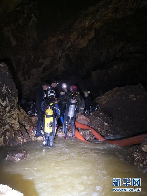 （国际）（1）中国洞穴救援专家为营救受困泰国少年足球队员做准备