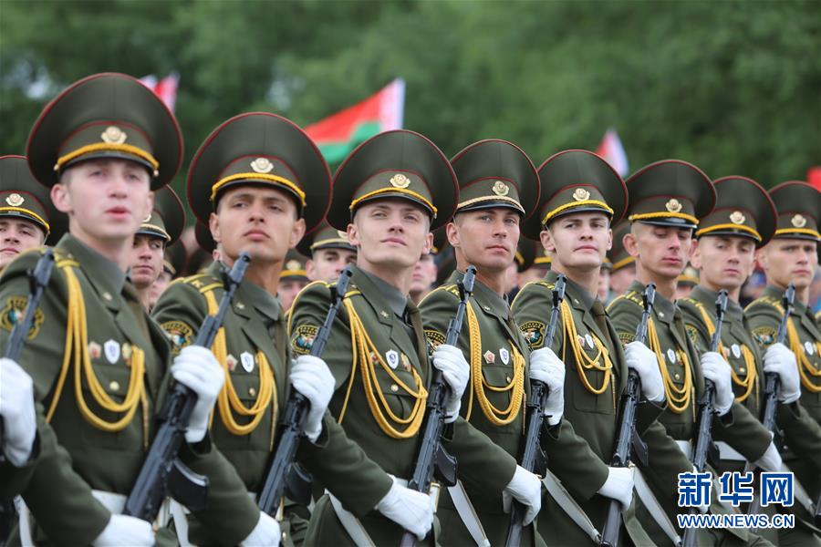 （国际）（1）白俄罗斯举行独立日阅兵式　解放军仪仗队首次应邀参加