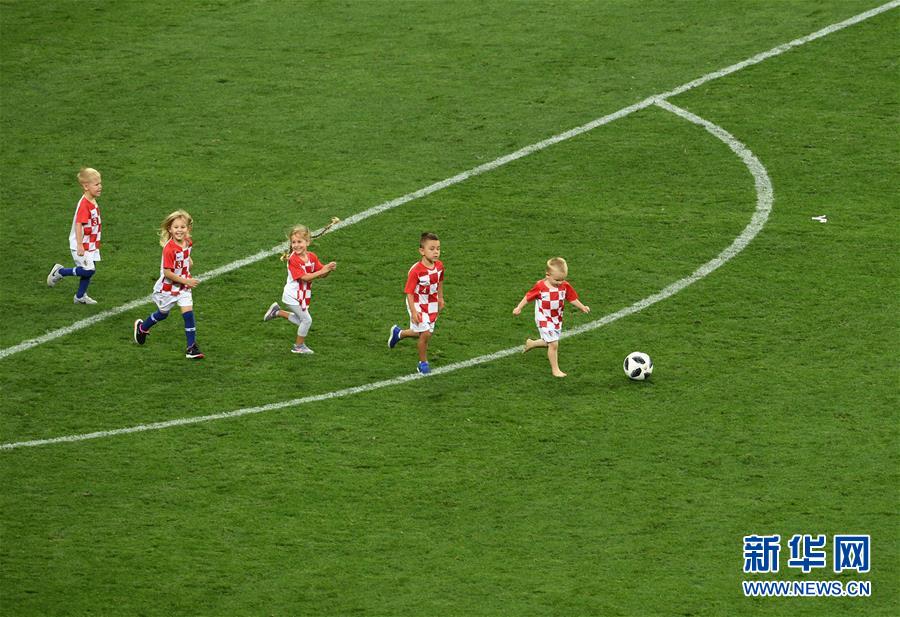 （世界杯）（15）足球——克罗地亚队淘汰英格兰队 首进决赛