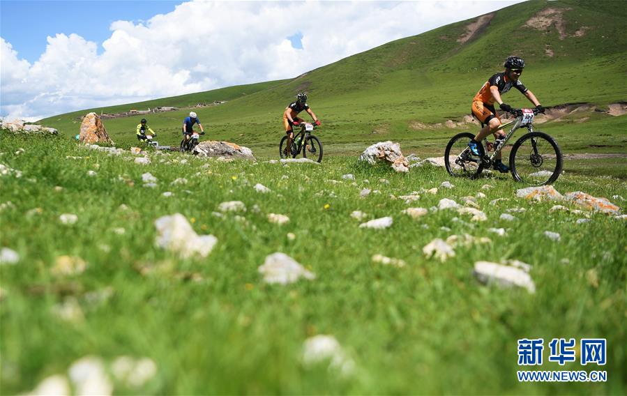 （體育）（1）自行車——甘南藏地傳奇自行車賽開賽