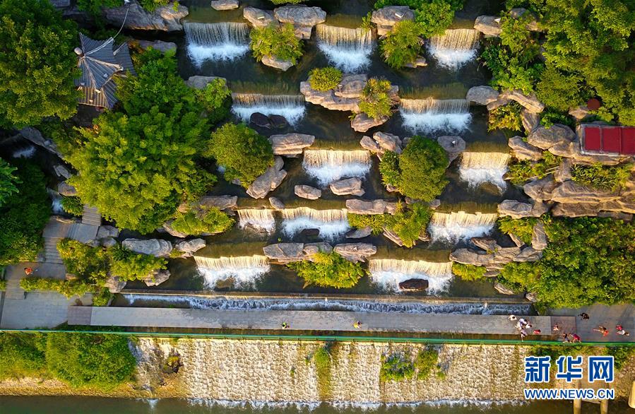#（新華視界）（4）廣西柳州：城市瀑布夏日送清涼