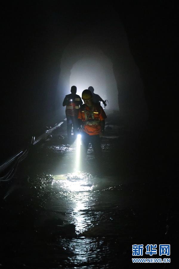 （圖片故事）（4）隧道守護者 忙碌在汛期