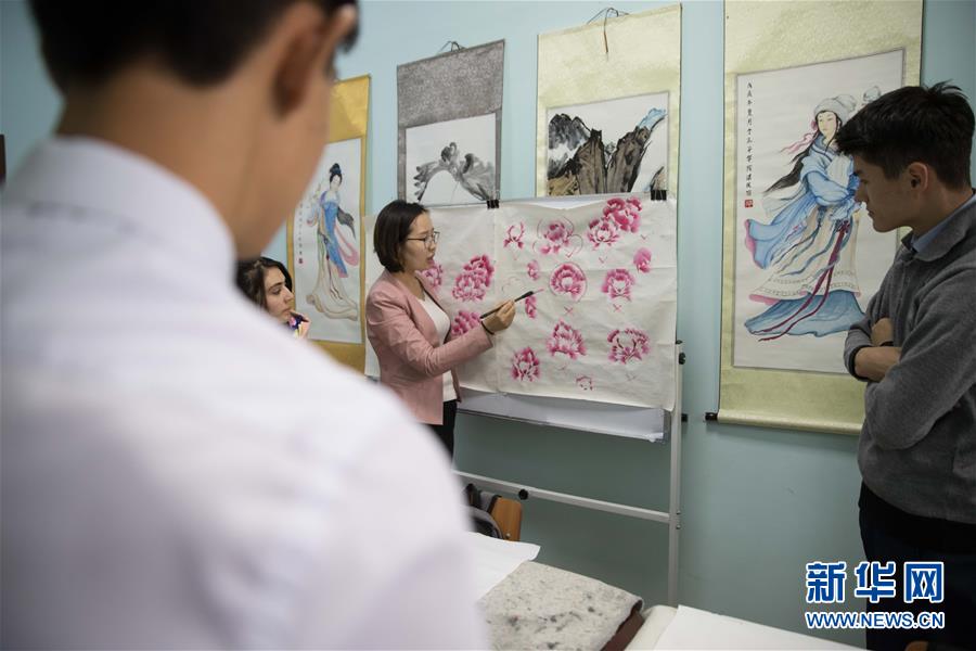 （國際·圖文互動）（6）杜尚別的中國“窗口”——走進塔吉克民族大學孔子學院