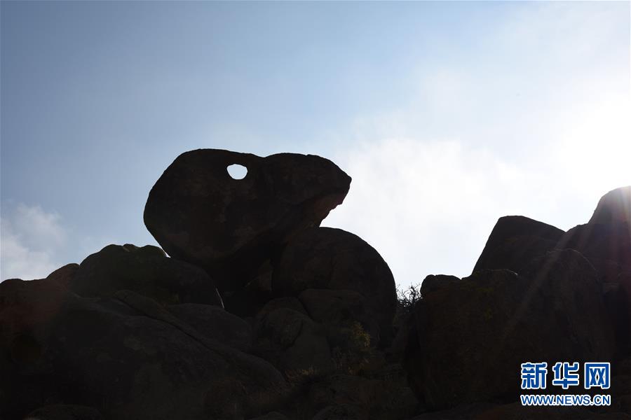 （美麗中國）（2）曼德拉山：岩畫和怪石編織的秘境