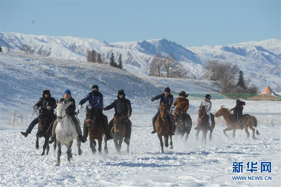 （社会）（1）新疆那拉提冰雪旅游文化节开幕