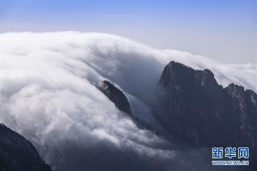 （鏡觀中國·新華社國內照片一周精選）（5）“瀑布流雲”