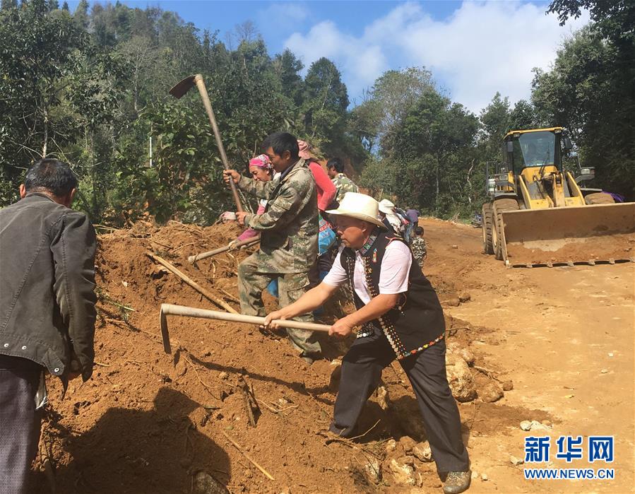 （新华全媒头条·图文互动）（9）冲锋，在反贫困的最前线——记奋战在脱贫攻坚战场上的村党支部书记