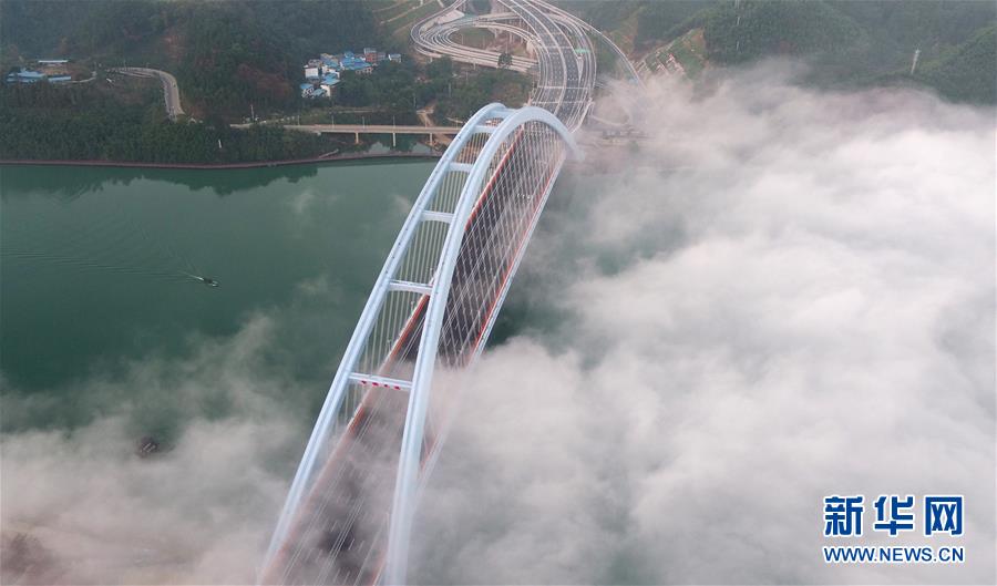 #（经济）（4）广西柳州官塘大桥建成通车
