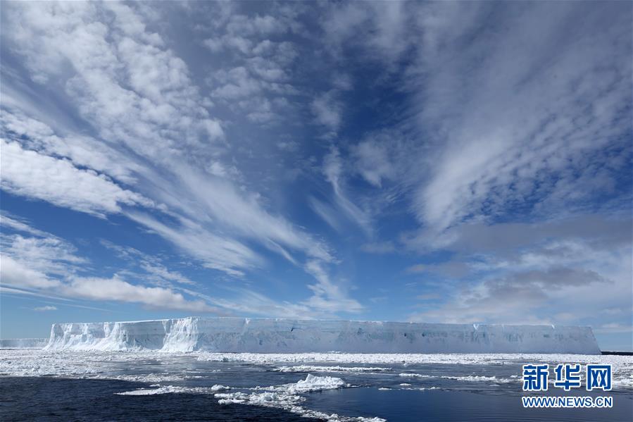 （“雪龍”探南極）（3）“雪龍”號進入南極圈 將開展卸貨作業