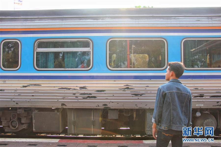 （国际·“一带一路”高峰论坛·图文互动）（1）通讯：泰国青年阿努帕的火车司机梦