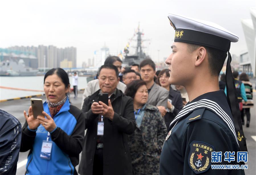 （人民海军70年）（3）多国海军舰艇开放日活动在青岛举行