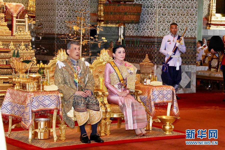 （国际）（4）泰国国王加冕典礼在曼谷大王宫举行