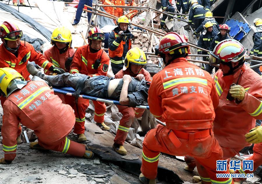 （新华网）（2）上海一改造建筑墙体倒塌致5人死亡