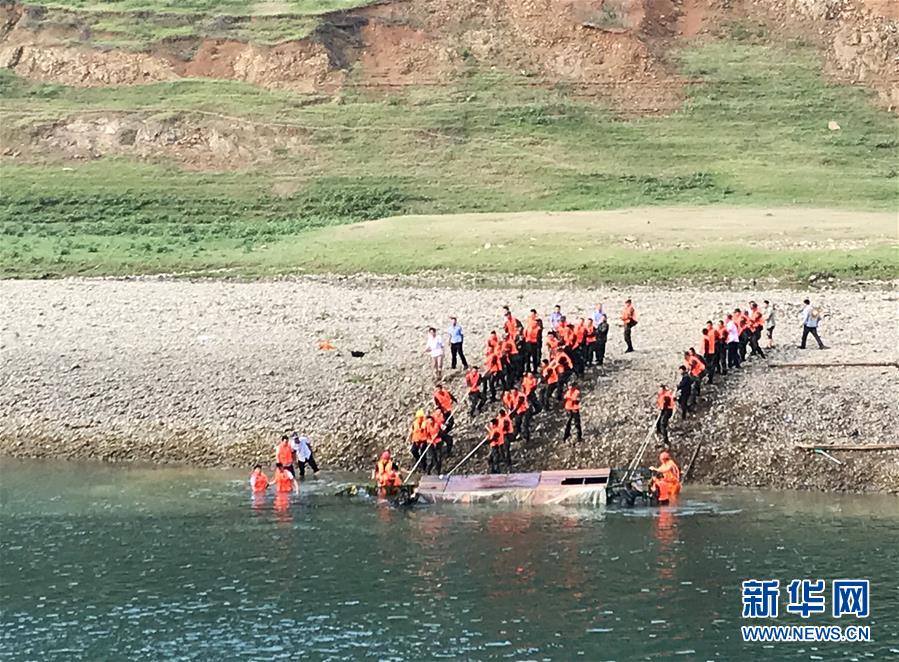 （新華網）（1）黔西南州貞豐縣一船只側翻已造成6人死亡、12人失聯