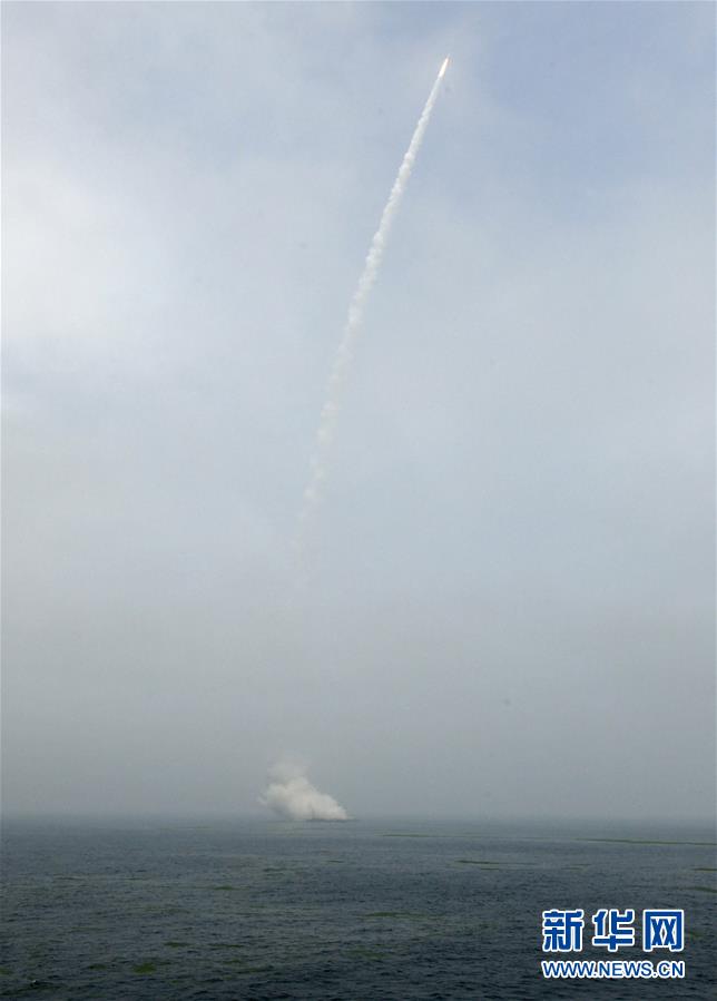 （科技）（1）我国首次固体运载火箭海上发射技术试验取得成功
