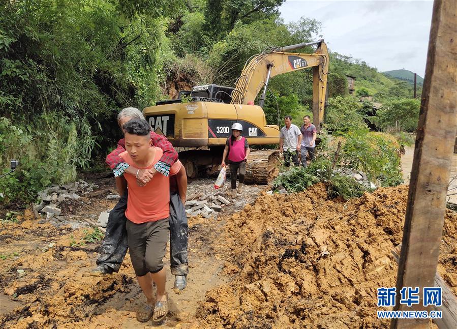 （突發事件）（2）江西永新：強降雨導致山洪災害 受困群眾陸續轉移