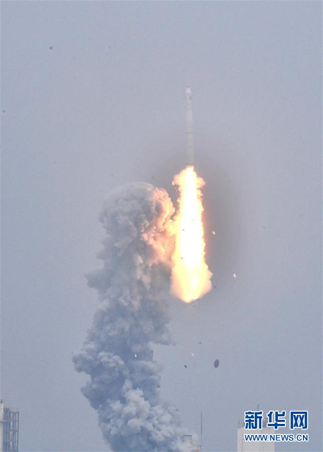 （科技）（3）我国首次固体运载火箭海上发射技术试验取得成功