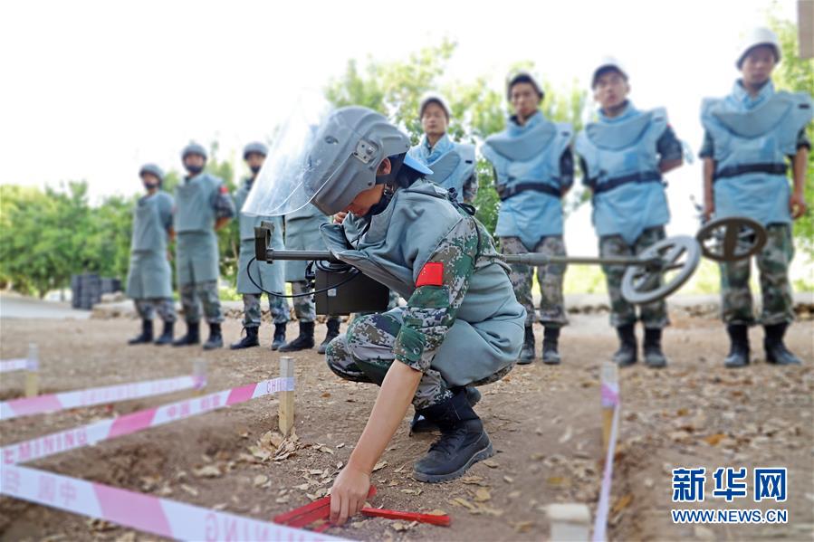 （國際）（1）中國新一批赴黎維和部隊獲得掃雷排爆資質