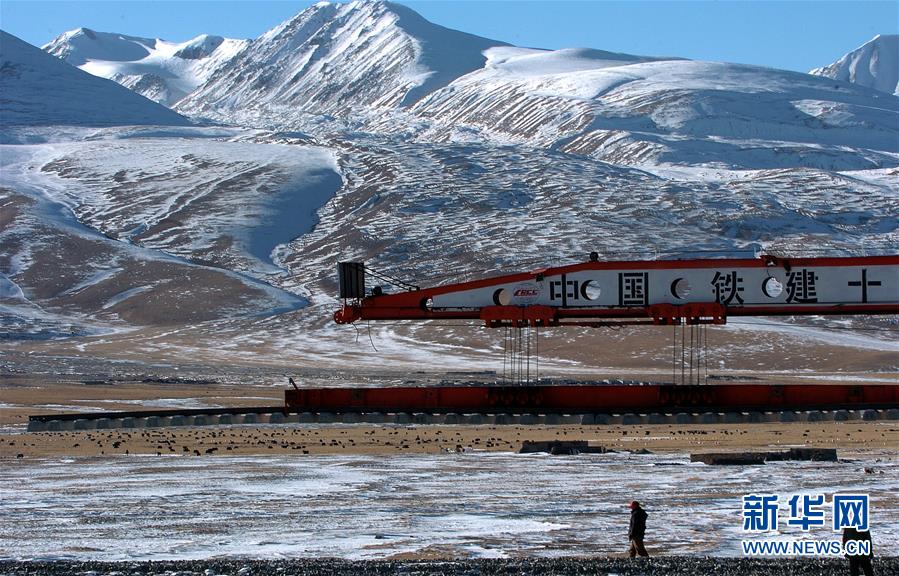 （新華全媒頭條·壯麗70年·奮鬥新時代·圖文互動）（6）開拓雪域高原的夢想之路——來自青藏鐵路的蹲點報告