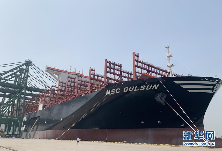 （圖文互動）（2）世界載箱量最大集裝箱船“地中海古爾松”輪在天津港首航