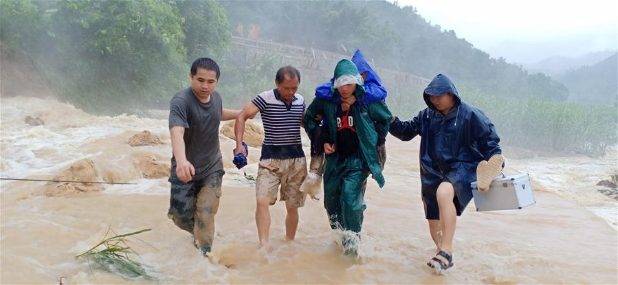 （图文互动）（2）洪水中的温情时刻——广西抗洪救灾中的三个暖心小故事