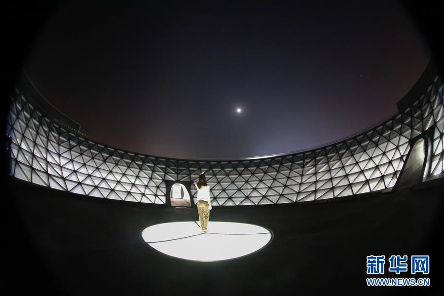 （圖文互動）（2）形似天文儀器的上海天文館首次亮燈慶中秋