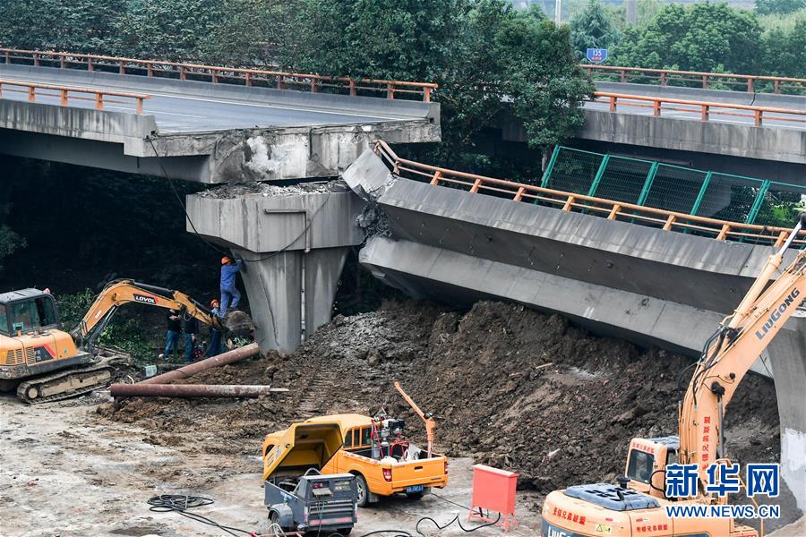 （突發事件後續）（2）無錫高架橋側翻事故致3人死亡