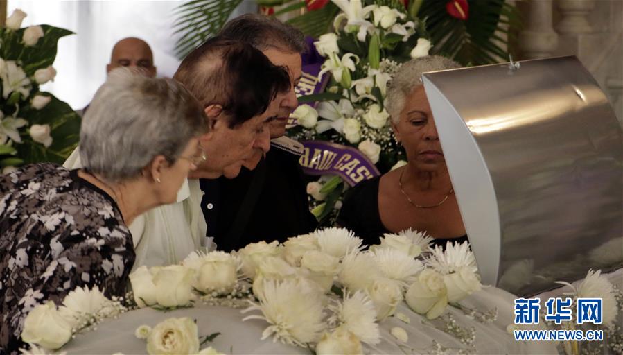 （国际）（3）两万多古巴民众向芭蕾舞大师阿隆索遗体告别