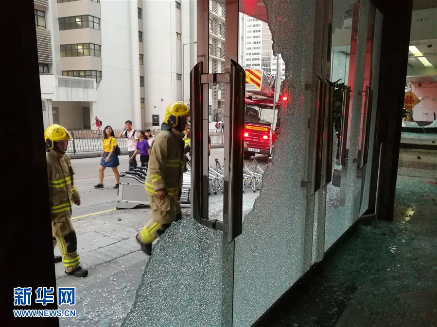 （新华网）（11）新华社亚太总分社办公大楼遭暴徒打砸破坏