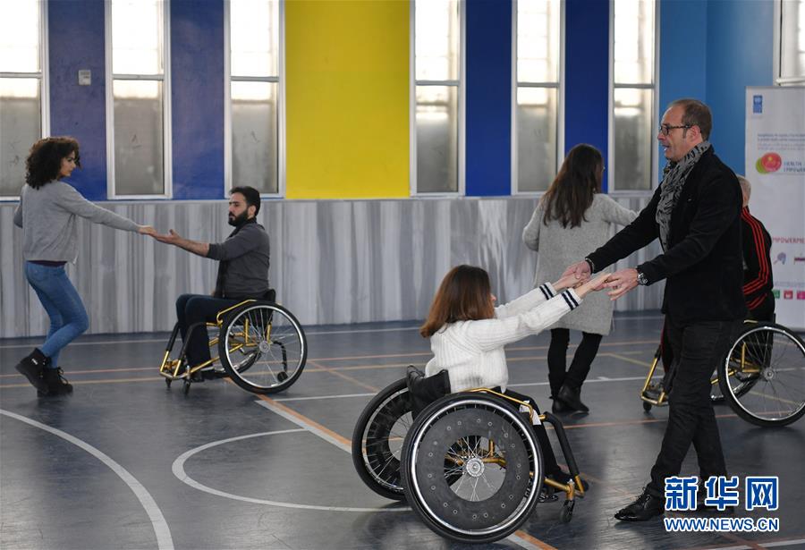 （国际·图文互动）（7）特写：打破界限——记轮椅上起舞的叙利亚人