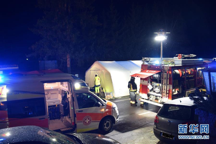 （国际）（1）意大利北部发生交通事故致6名德国游客死亡