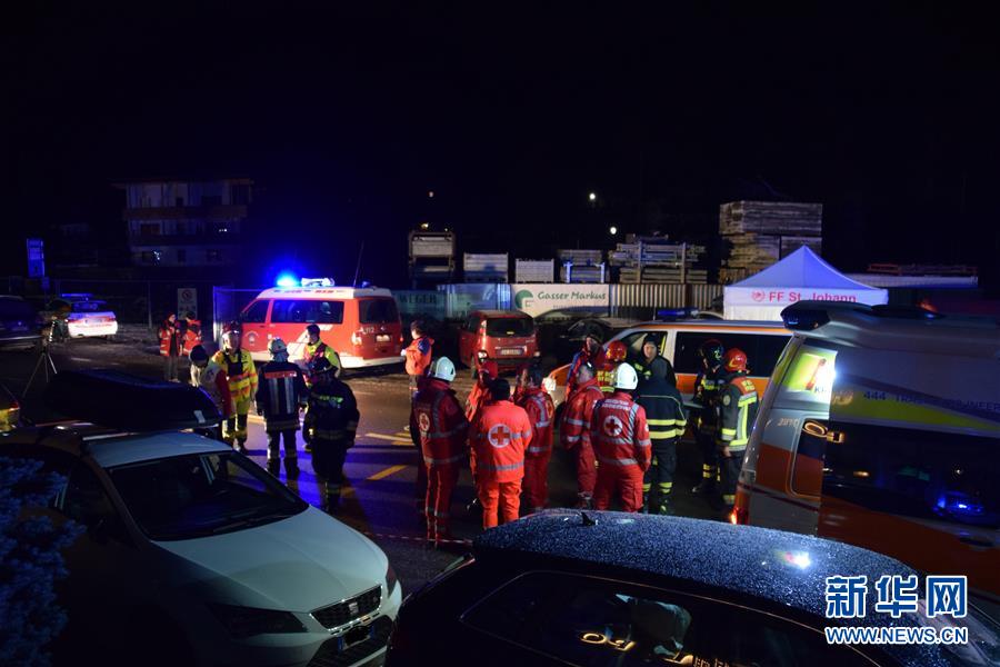 （国际）（3）意大利北部发生交通事故致6名德国游客死亡