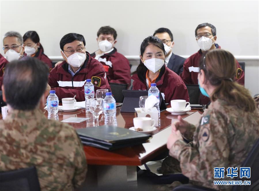 （國際疫情）（1）中國專家與巴基斯坦醫務人員交流防疫理念